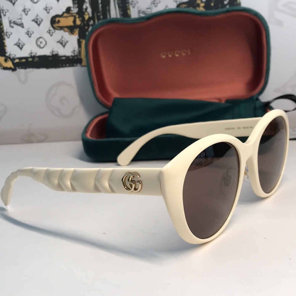 New ✨ Authentic Gucci GG0814SK 002 Sunglasses – Ivory Frame with Brown Lenses ✨ - Picture 3 of 14
